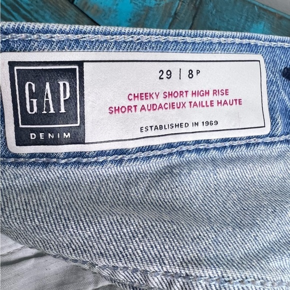 Gap High Rise Cheeky Distressed Denim Jean Shorts Size 29 Casual - Picture 10 of 13